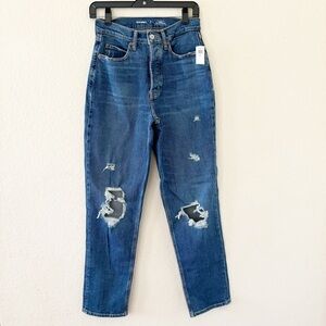 Old Navy 6 Tal EXTRA HIGH-RISE
CURVY
SKY-HÌ STRAIGHT SECRET-SMOOTH POCKETS